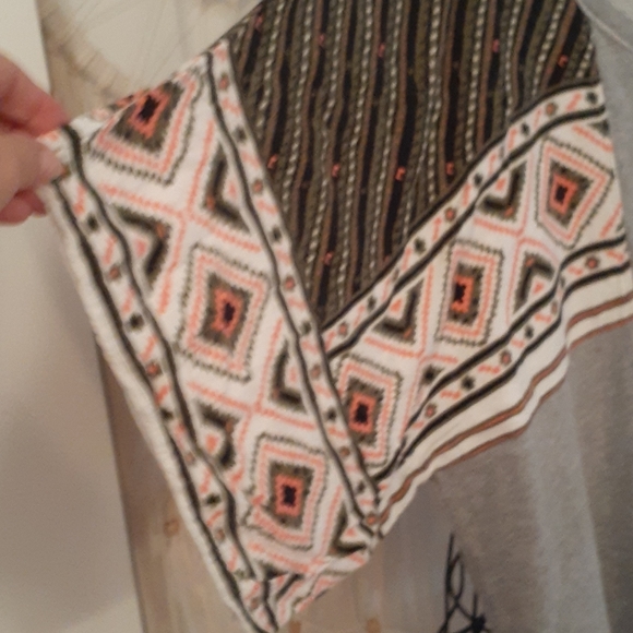 Top - Picture 2 of 2